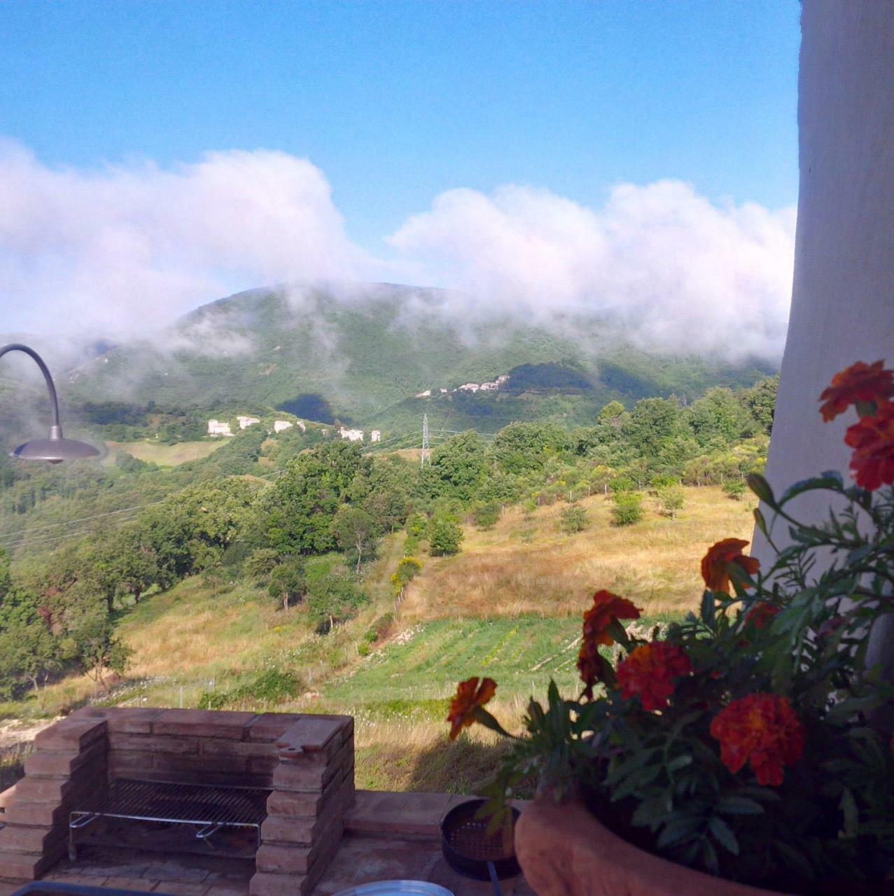 Casale Flaminia Bed and Breakfast Spoleto Buitenkant foto