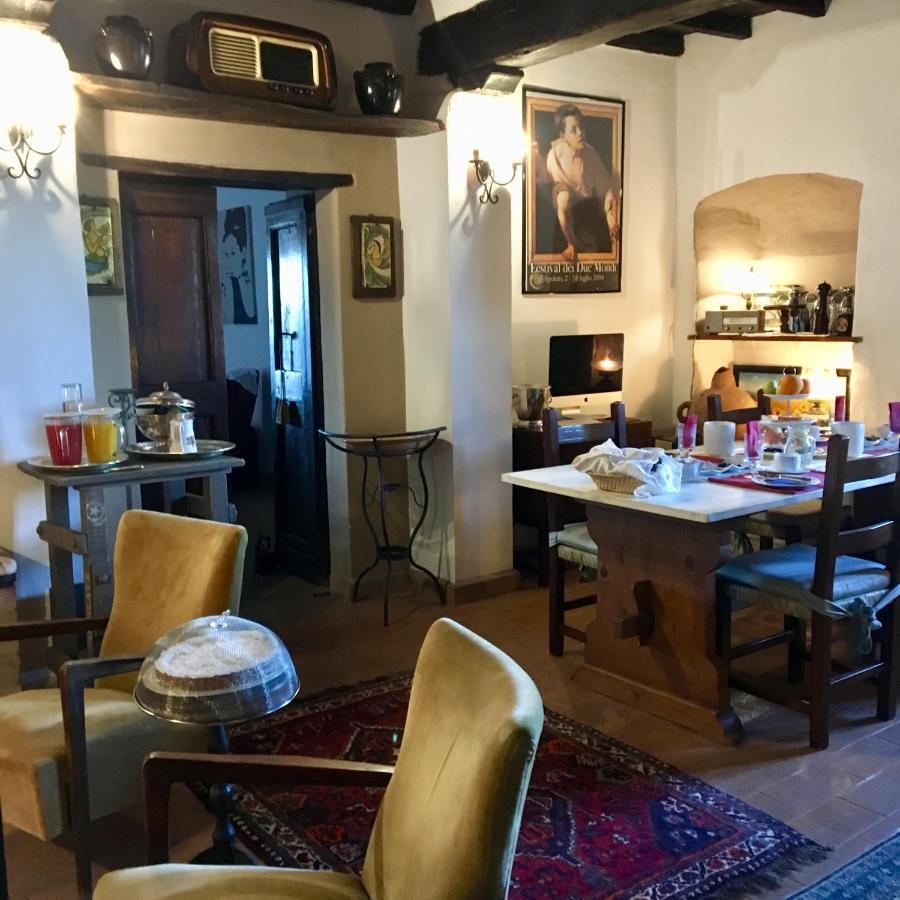 Casale Flaminia Bed and Breakfast Spoleto Buitenkant foto