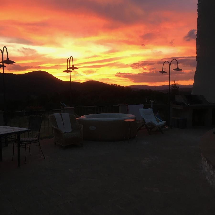 Casale Flaminia Bed and Breakfast Spoleto Buitenkant foto
